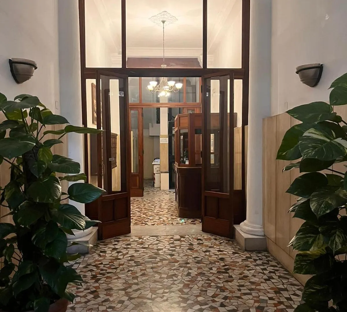 Tiffany & Babylon Luxury Stay Νάπολη 5*,