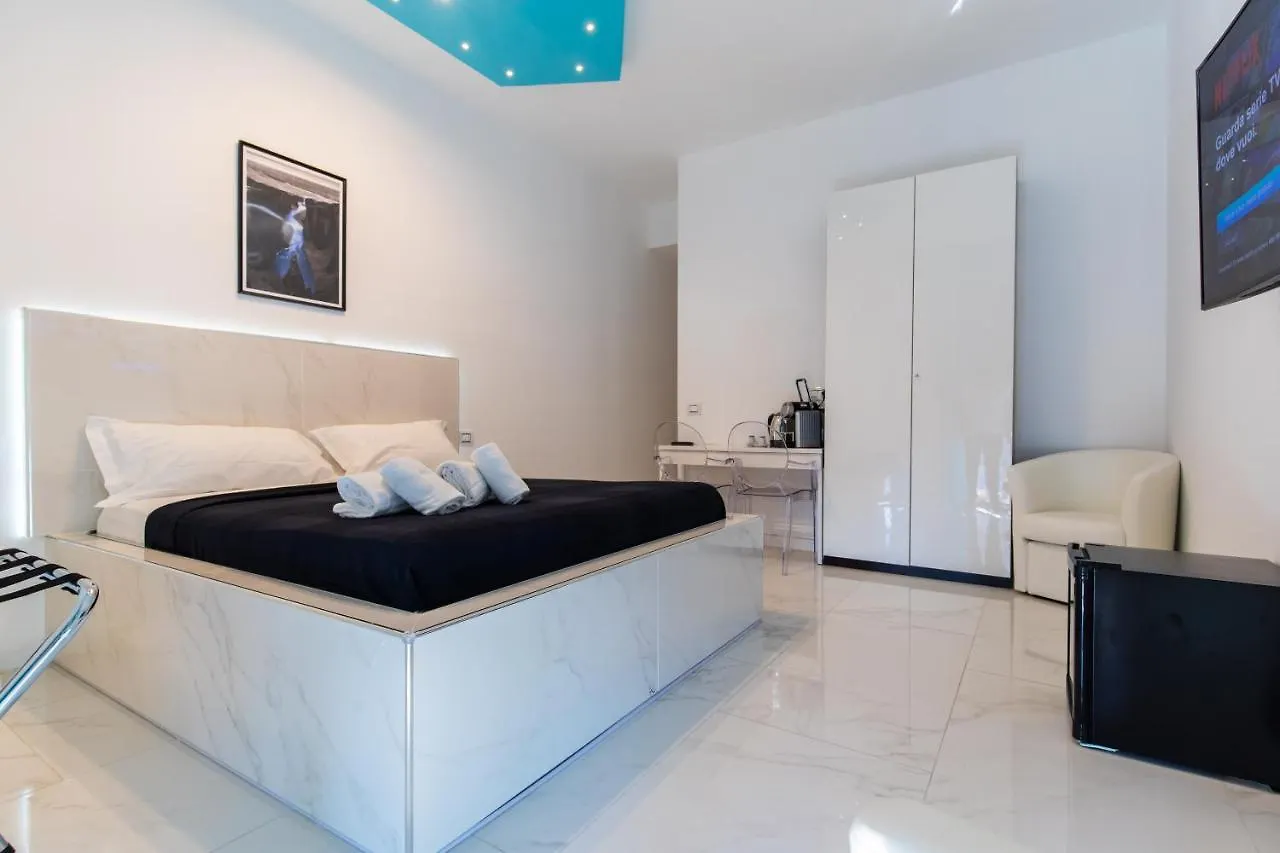 Tiffany & Babylon Luxury Stay Неаполь Апарт-отель